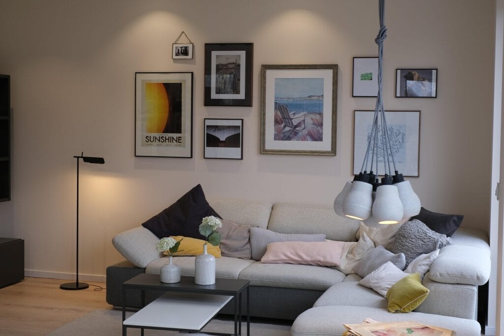small living room lighting with floor lamp creating a warm and cozy atmosphere